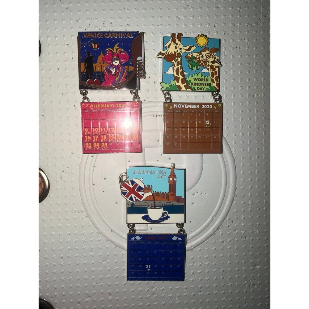 Busch gardens sea world pin bundle of calendar pins